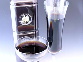 ▲テイクアウト用のコーヒーは、水で抽出したダッチコーヒー。とても手間がかかる方法だが、一度飲めば味の違いに驚くという。